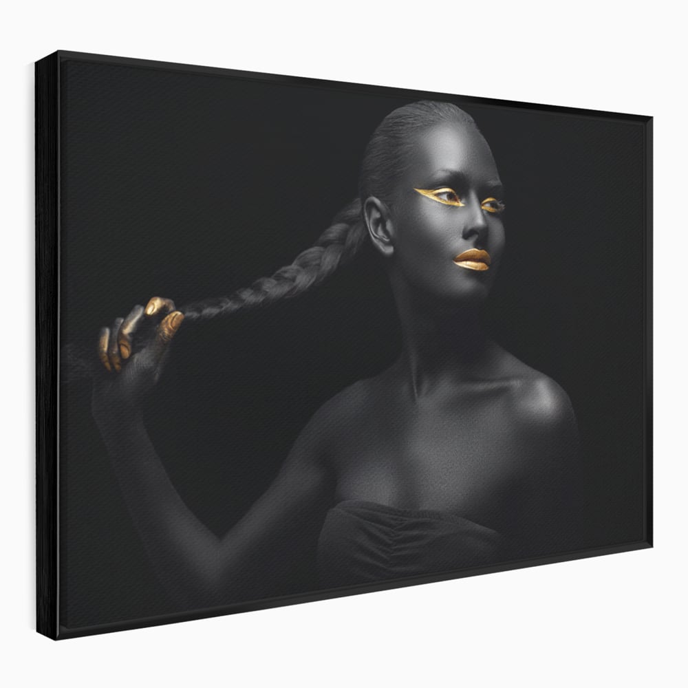 Tablou canvas cu tablou canvas cu femeie vopsita in negru si auriu, in rama de aluminiu negru